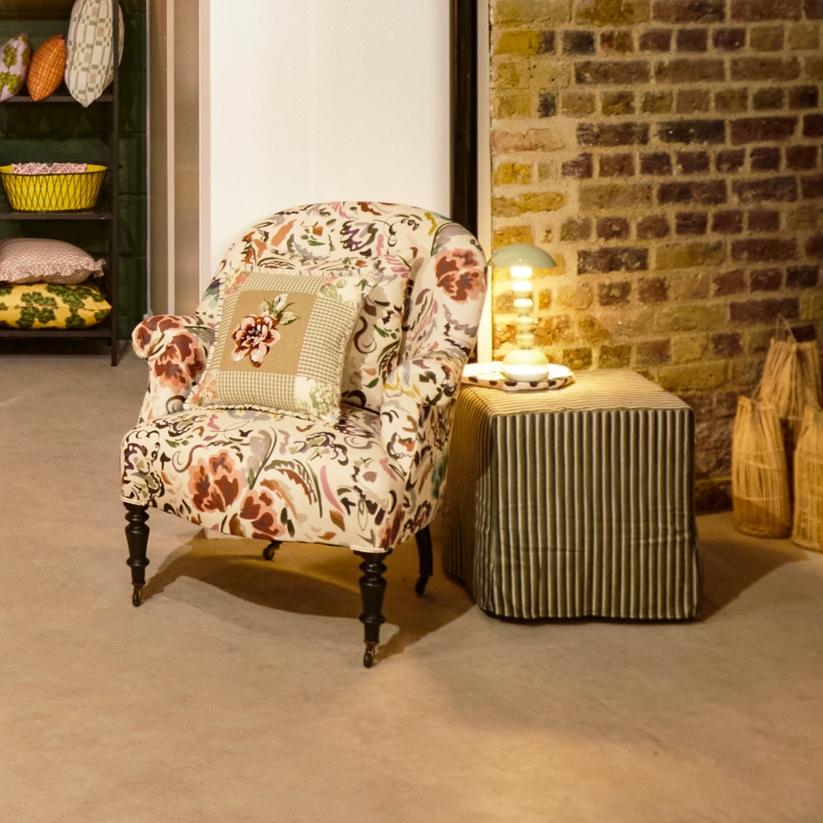 Scroll Back Chair in Bloomsbury Grande Virginia