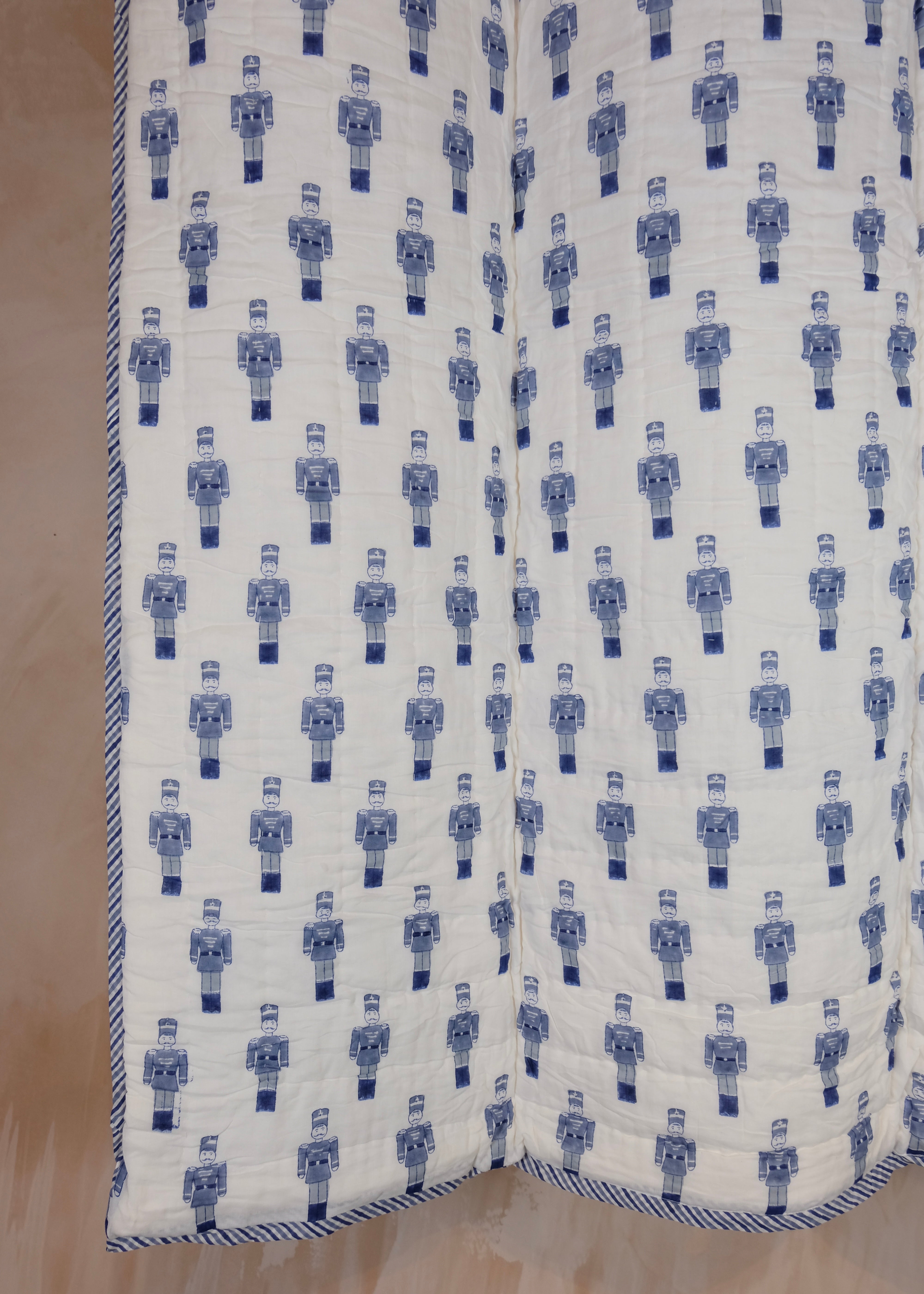 toddler-single-bed-quilt-toy-soldier.jpg