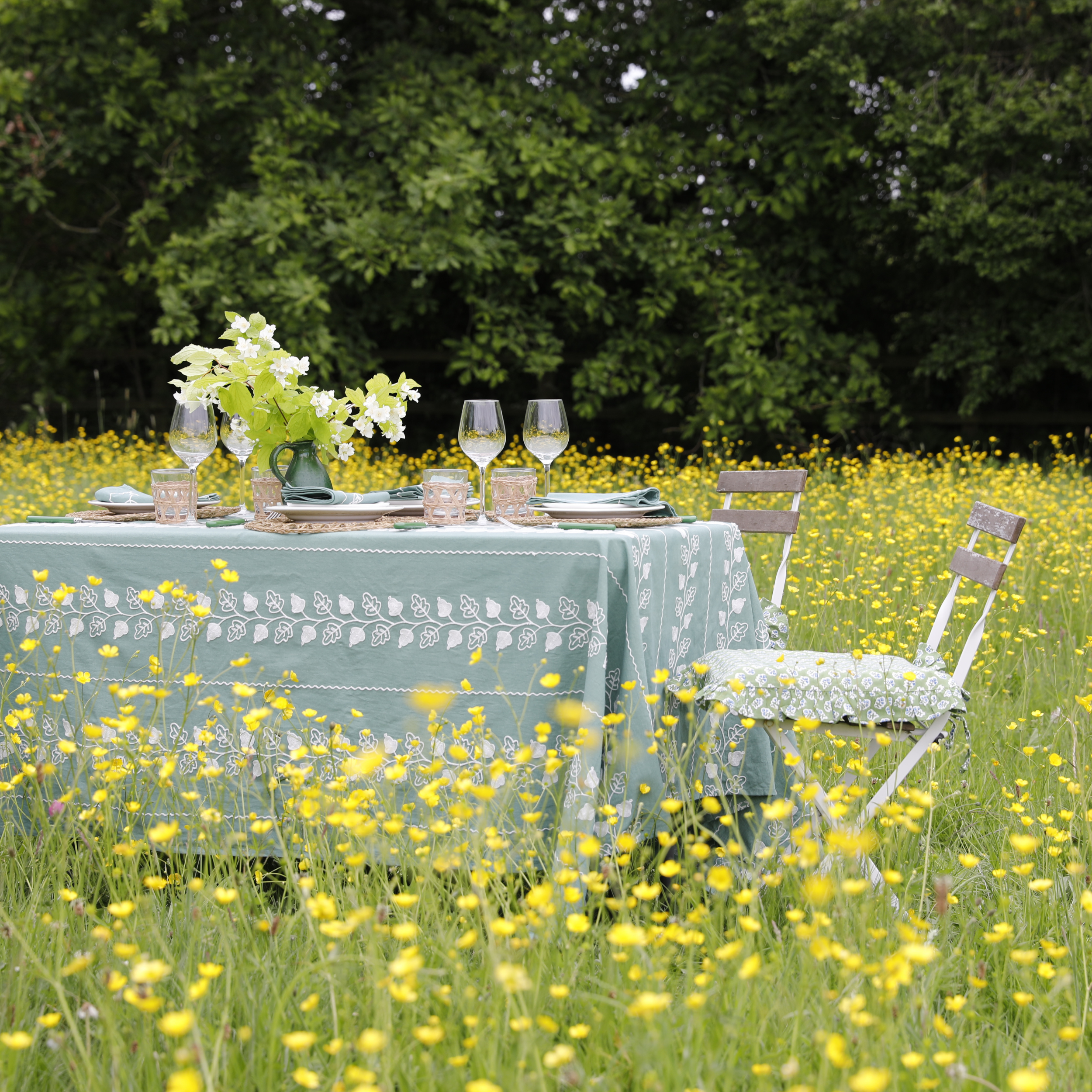 Garden Embroidered Tablecloth - Green