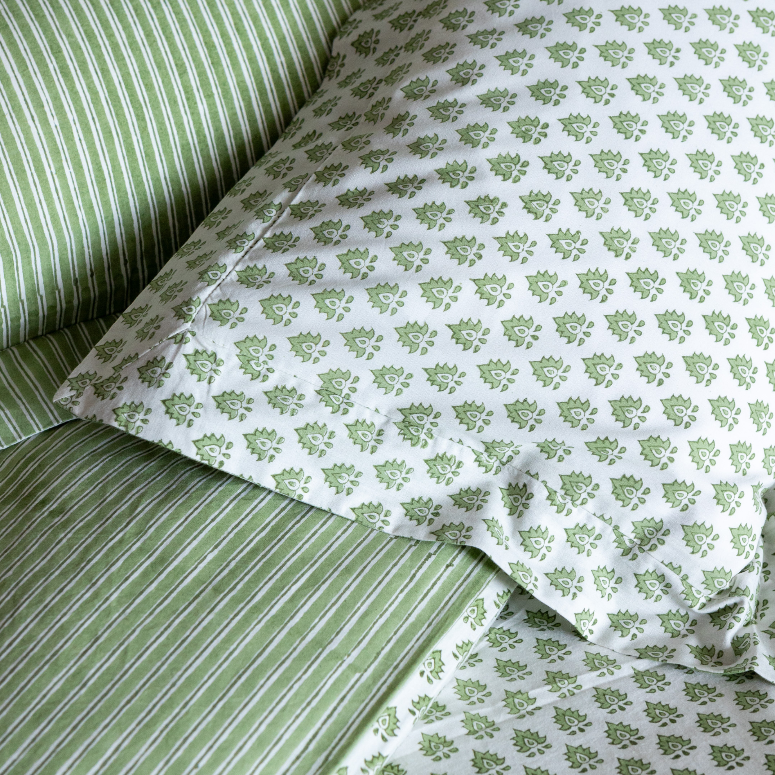 Green Pomily Baby Pillowcase