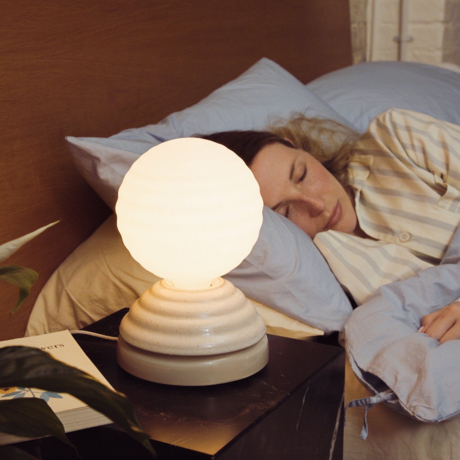Wake Sleep Light in Pebble White