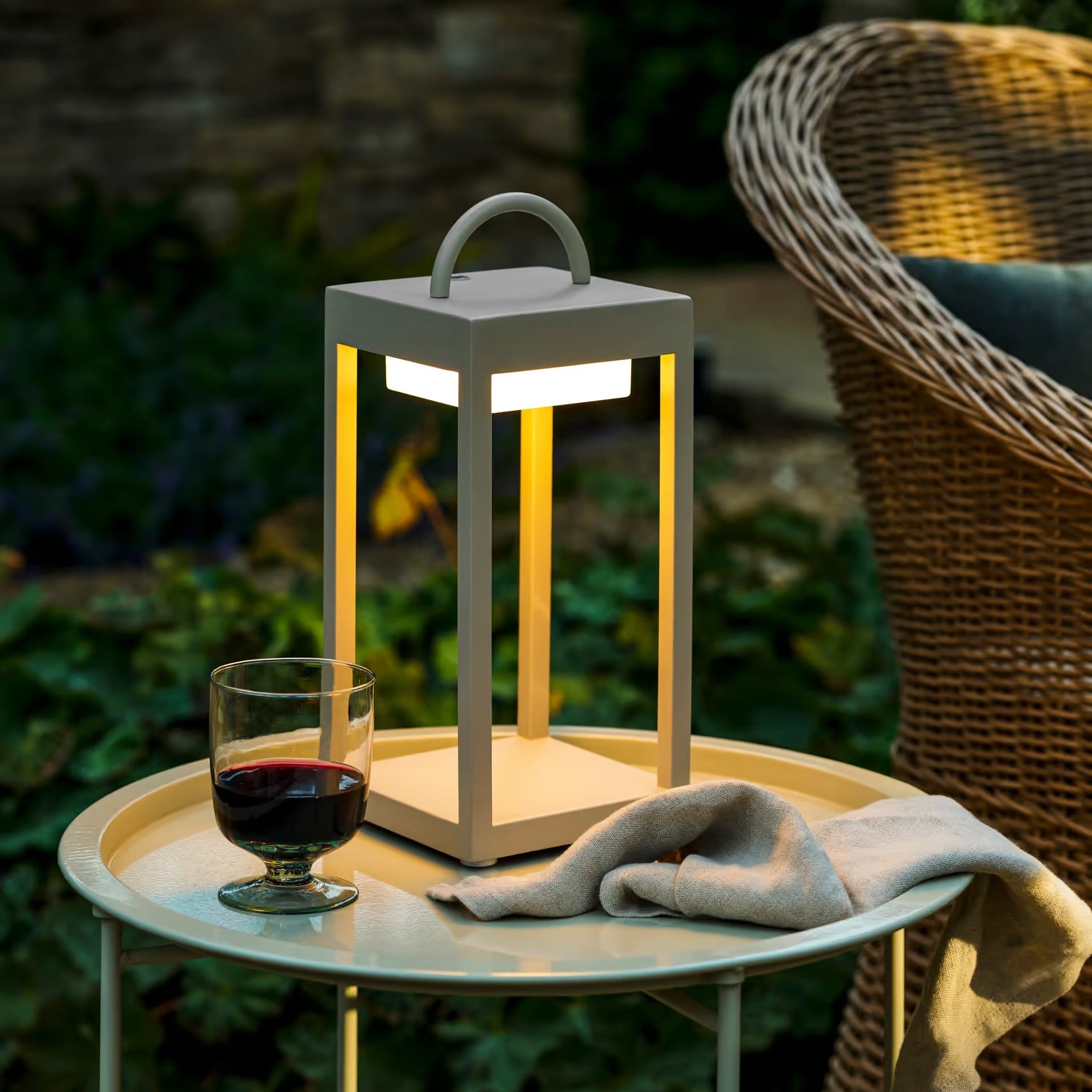 Winstone Rechargable Lantern
