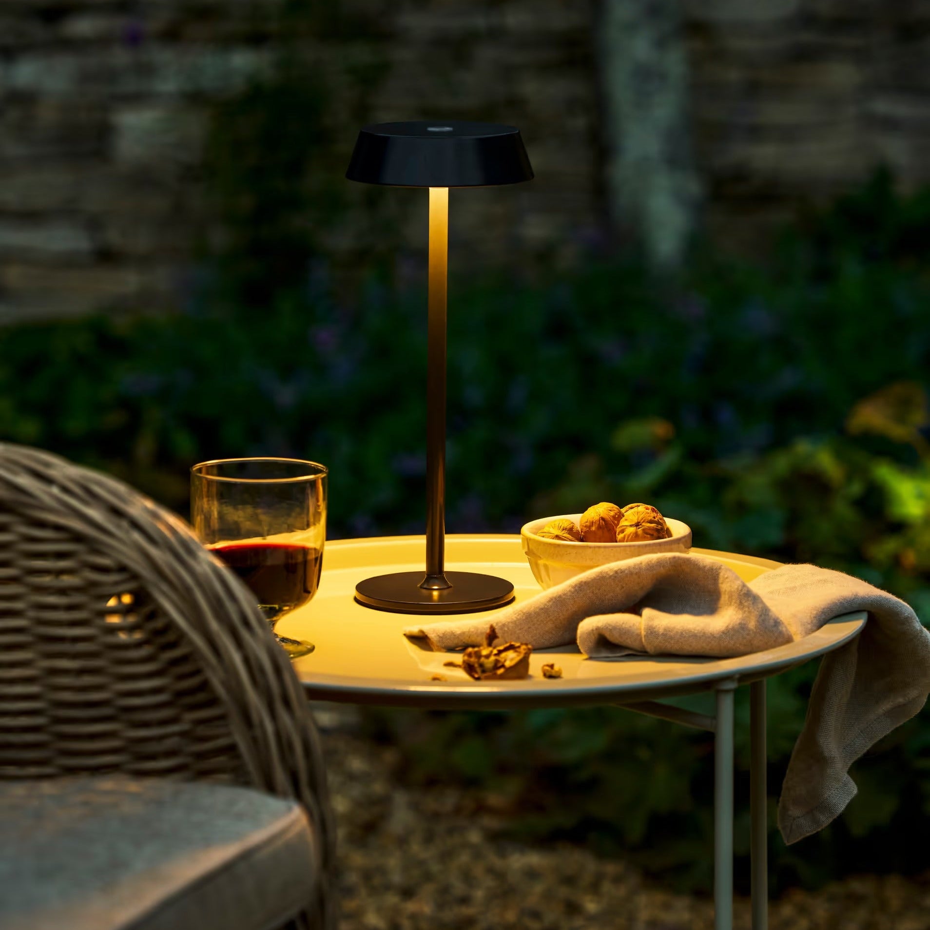 Winstone Slim Rechargable Table Lamp