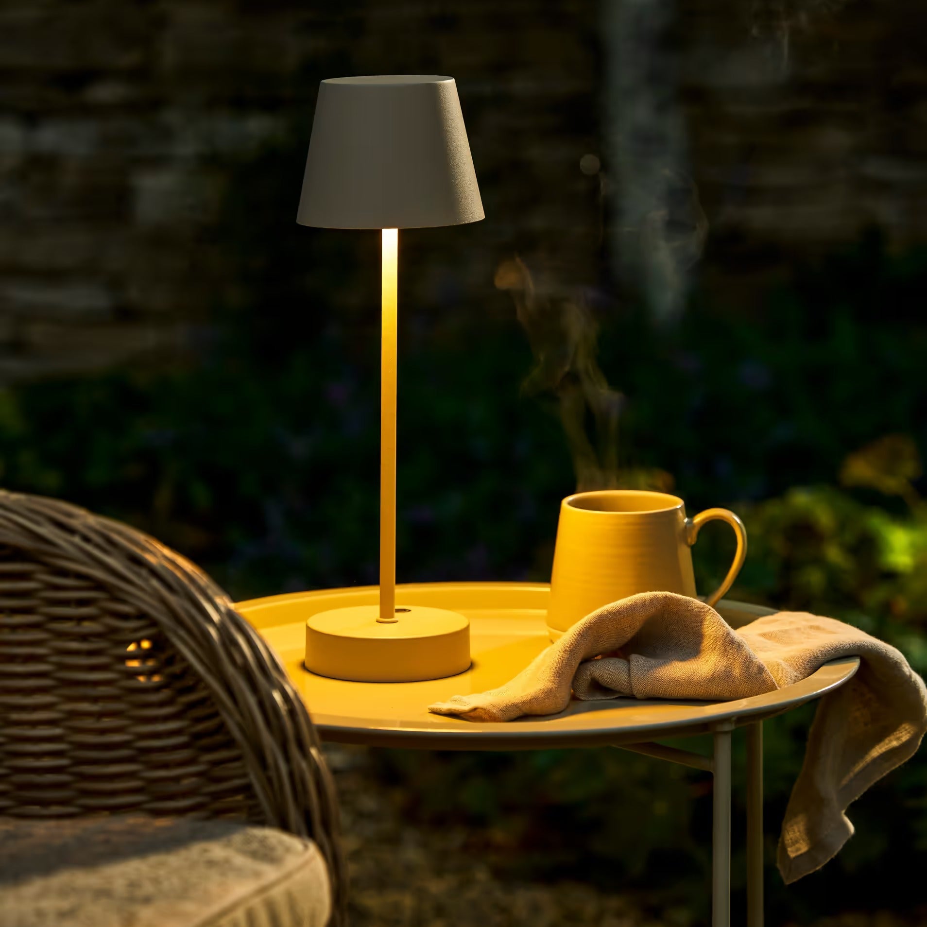 Winstone Rechargable Table Lamp
