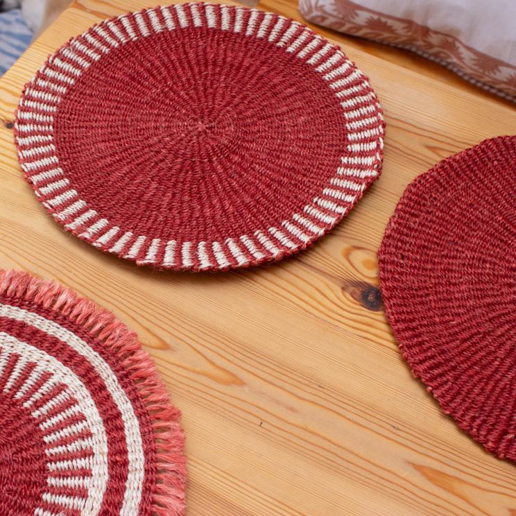 Handwoven Sisal Circle Table mat/Placemat 'Terracotta Striped Edge'
