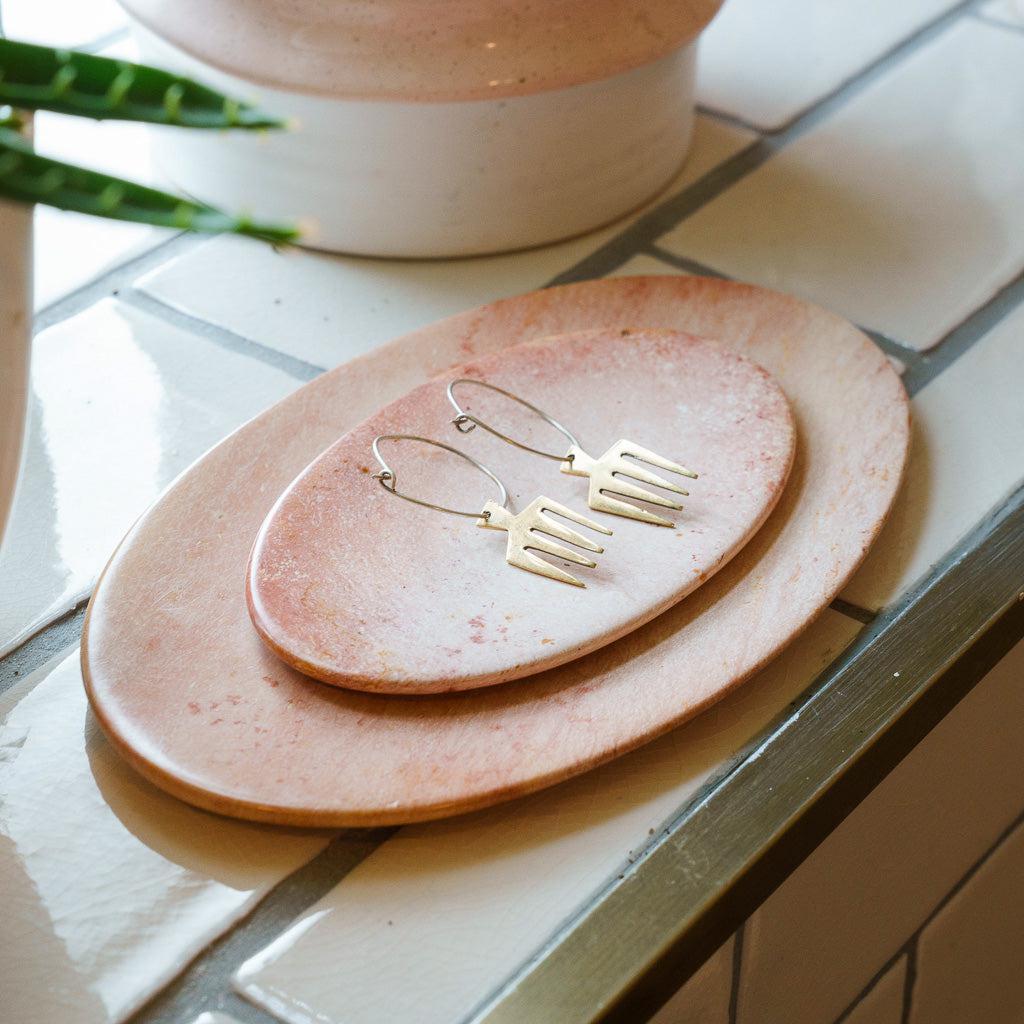 Kenyan Soapstone Oval Plate 'Marbled Pink'