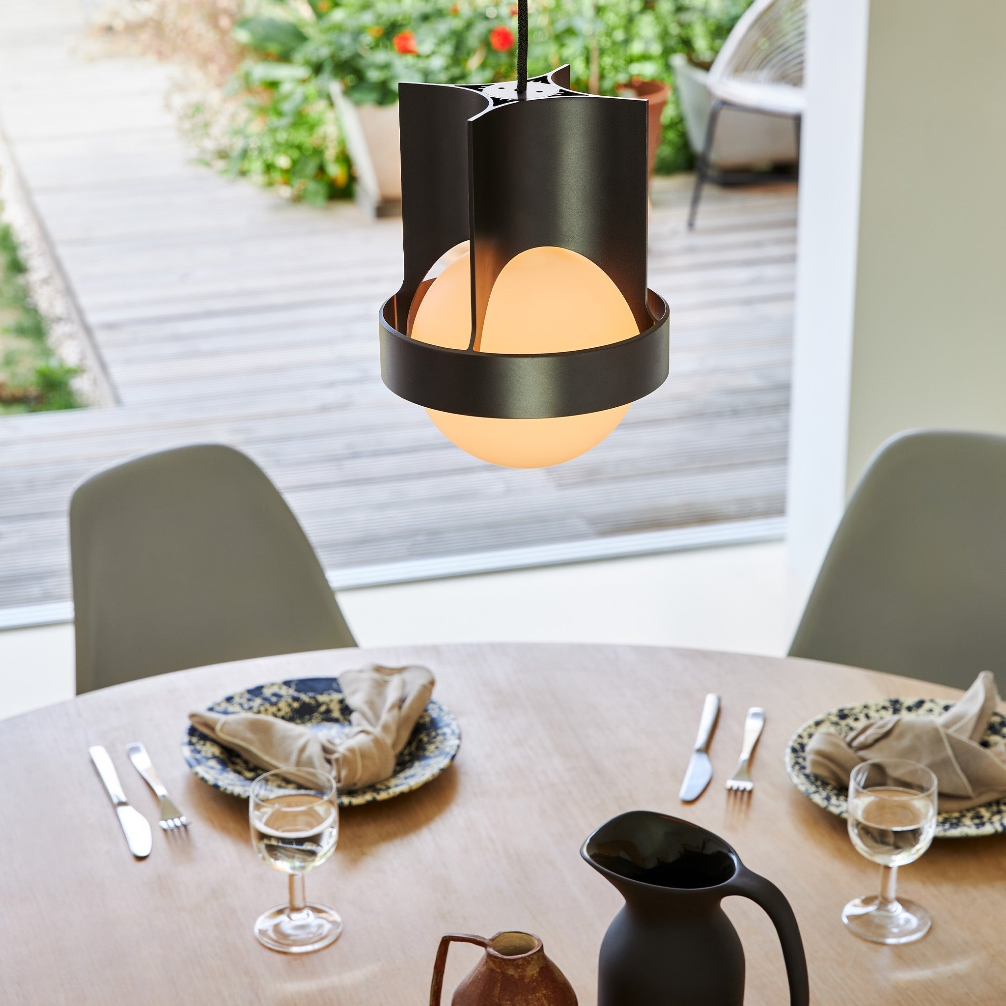 Loop Single Pendant with Sphere IV