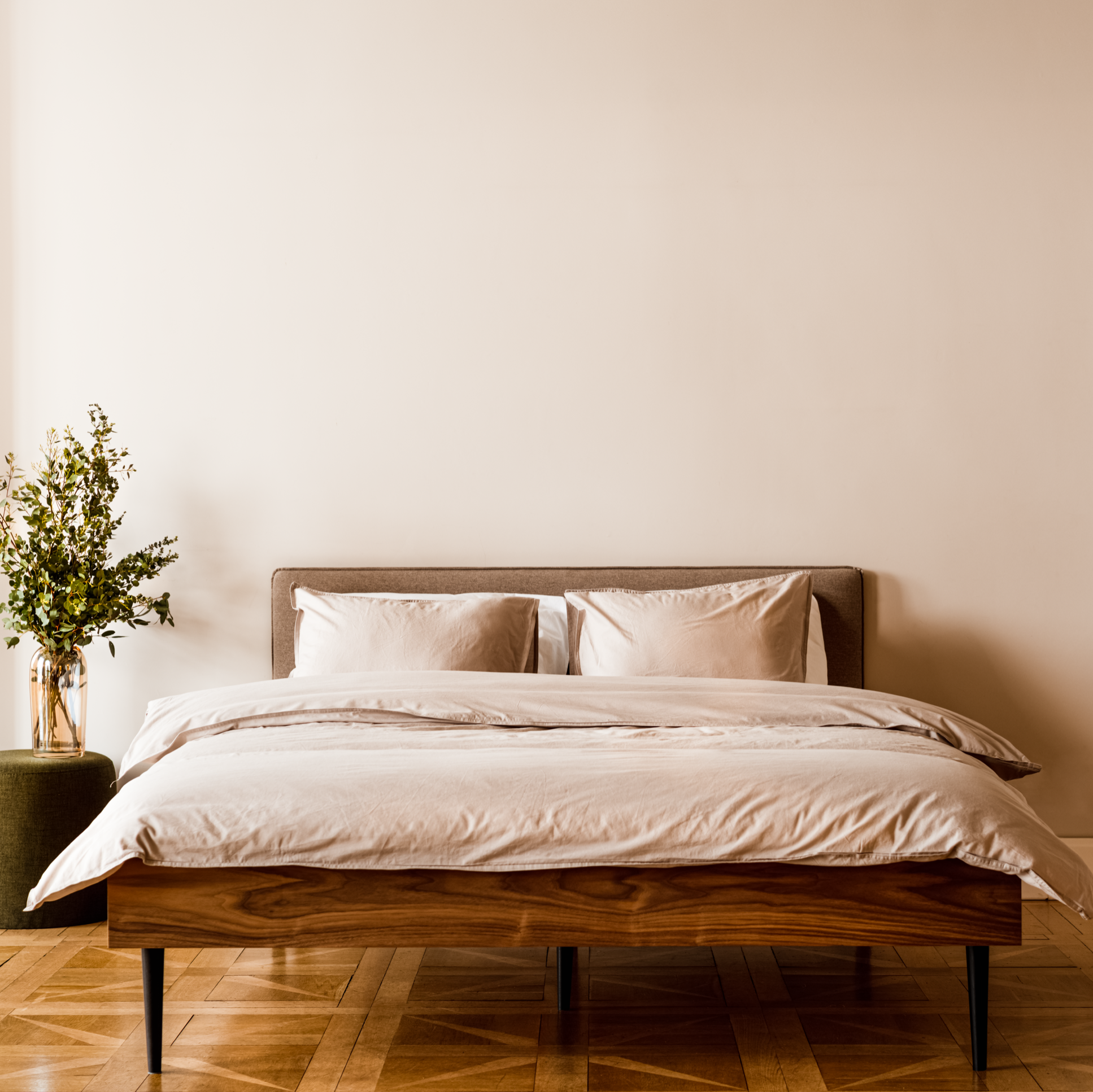 Streiko Bed Walnut