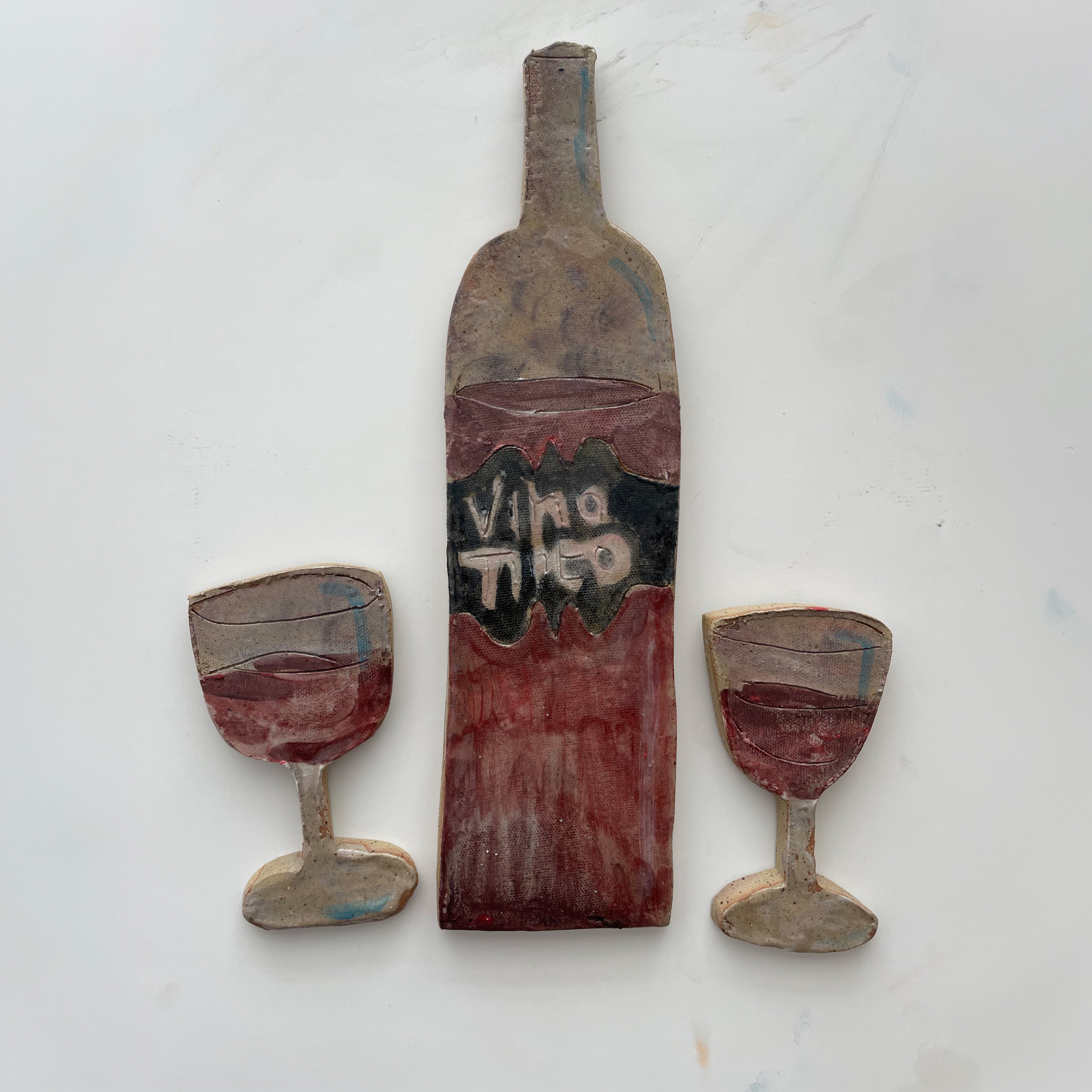 Vinotinto Ceramic Wall Hanging
